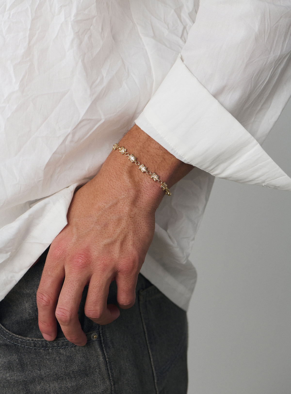 6 Point Petite Bracelet Gold