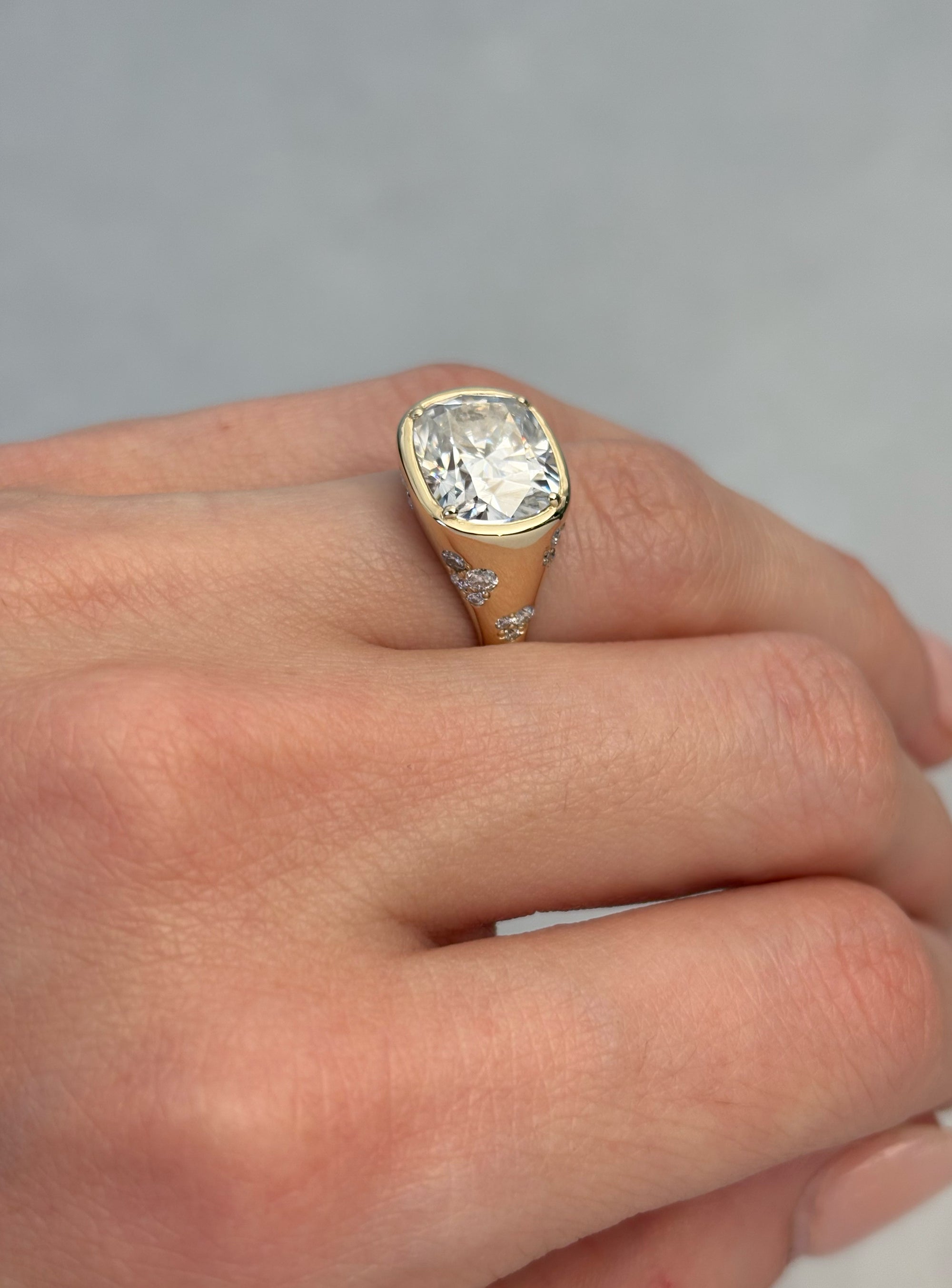Pave Cushion Ring