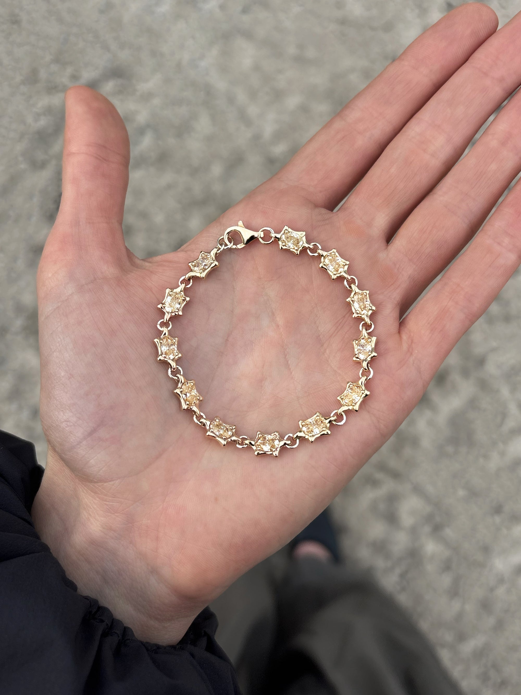 Petite 6PT Bracelet Gold