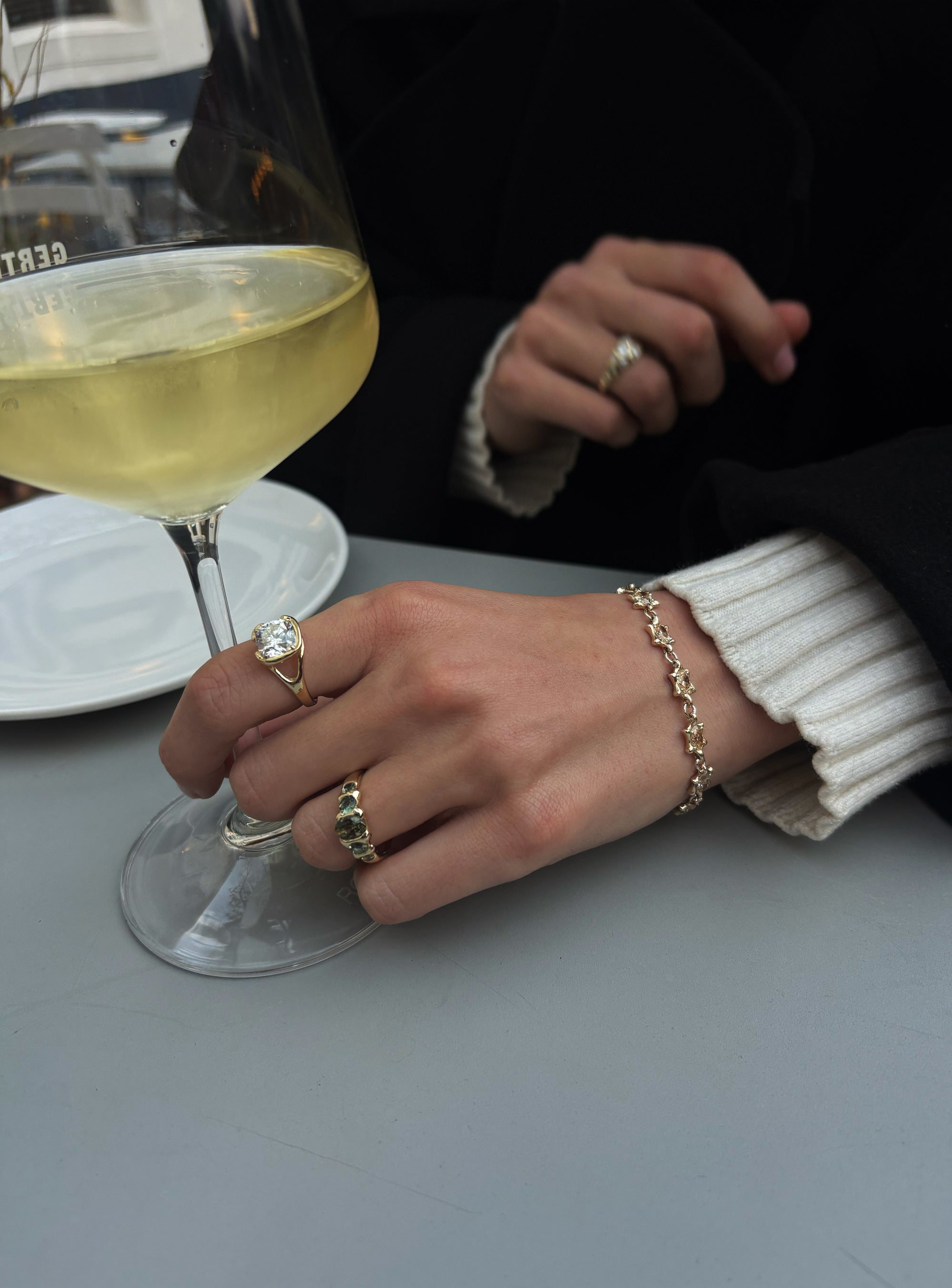 Petite 6PT Bracelet Gold