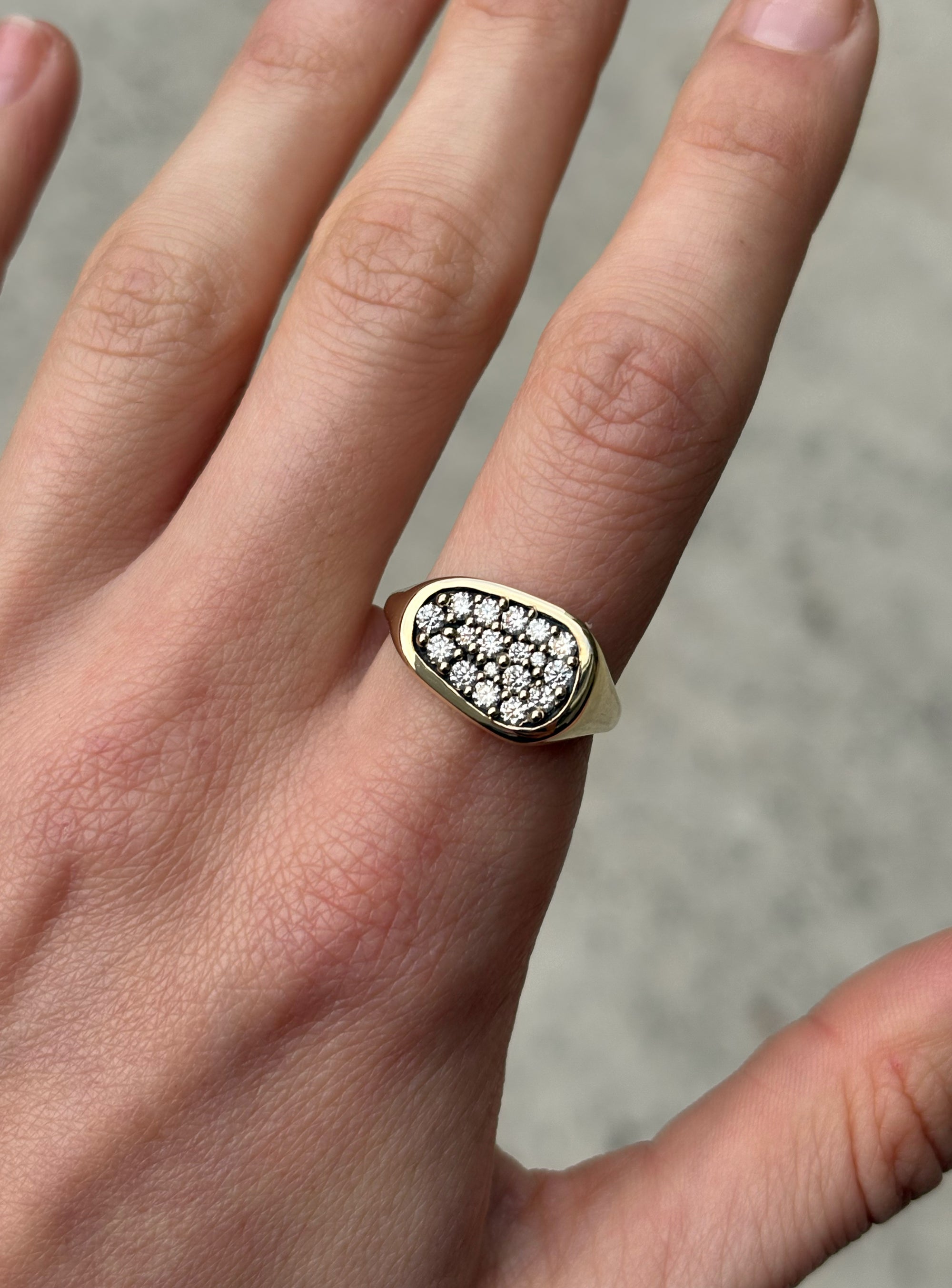 Ovoid Ring Gold