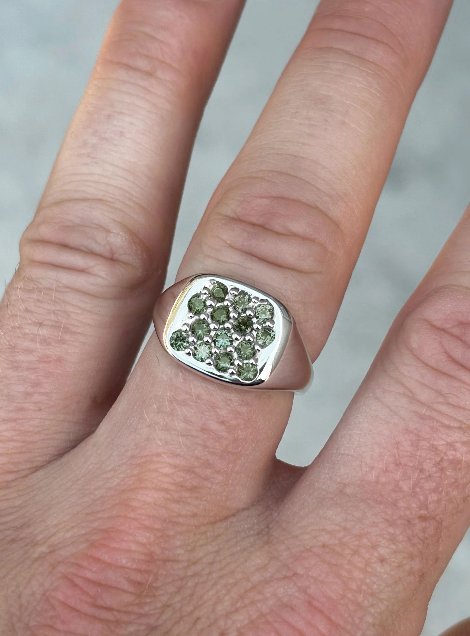 Grid Signet