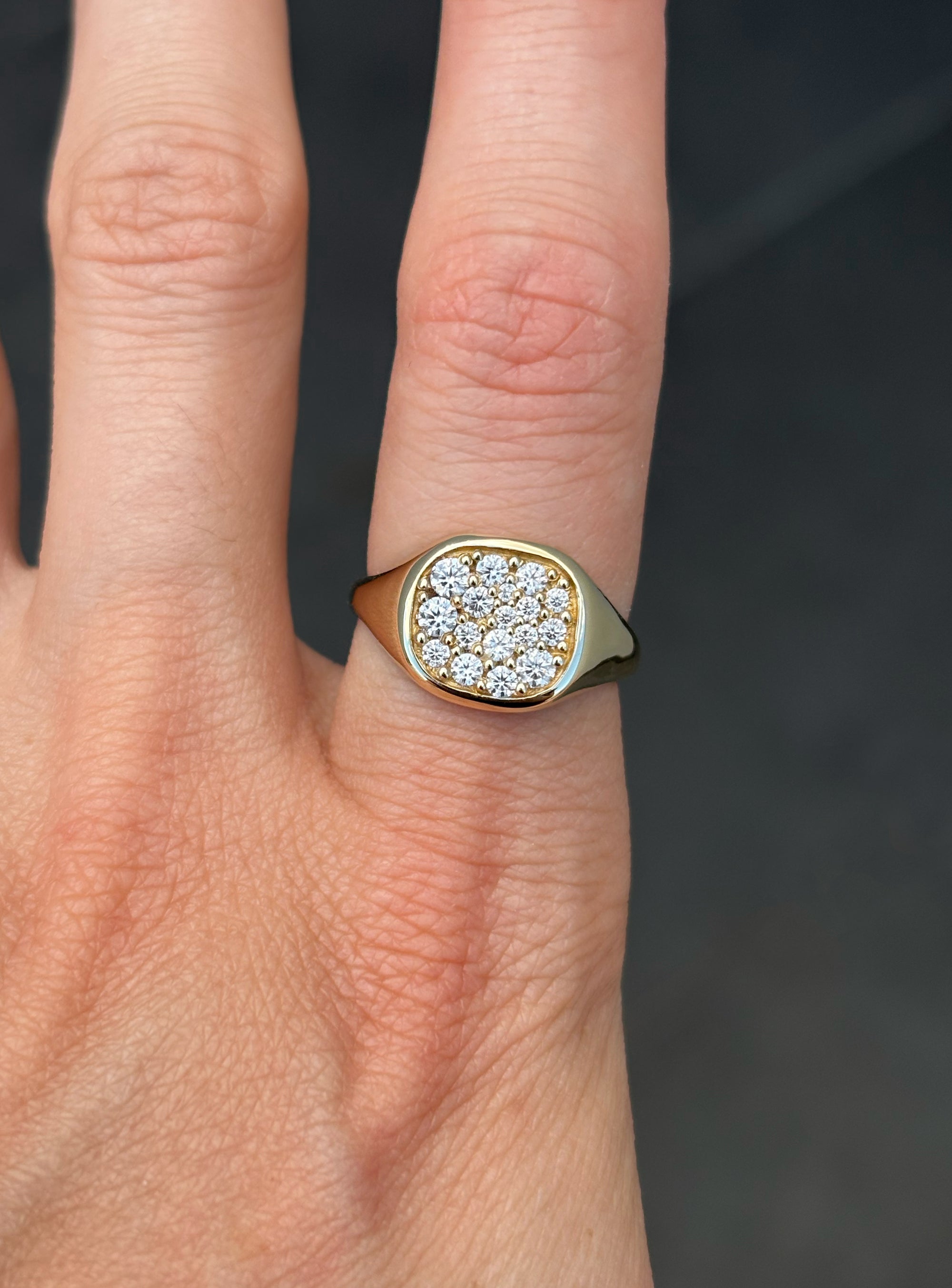 Dish Signet Gold